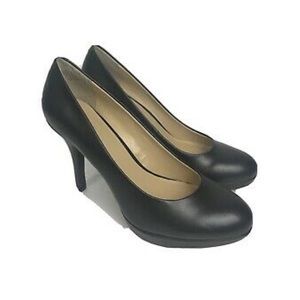 NINE & Co. Black Pumps